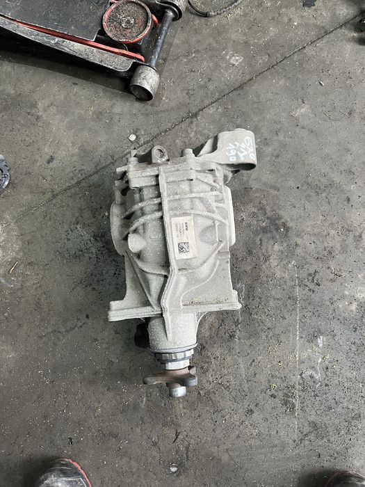 Заден диференциал бмв 3 г20/21 2.81 ( diferencial bmw 3 g20/21 2.0d 190 )