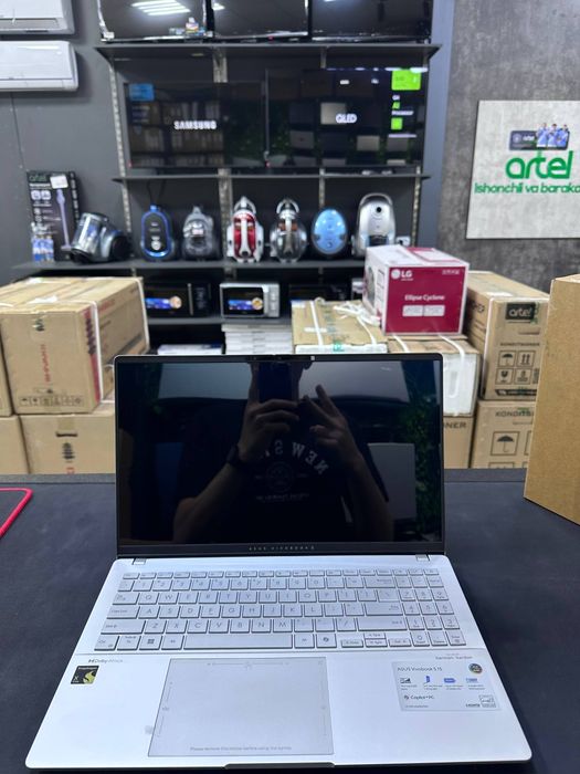 Asus VivoBook S15  OLED