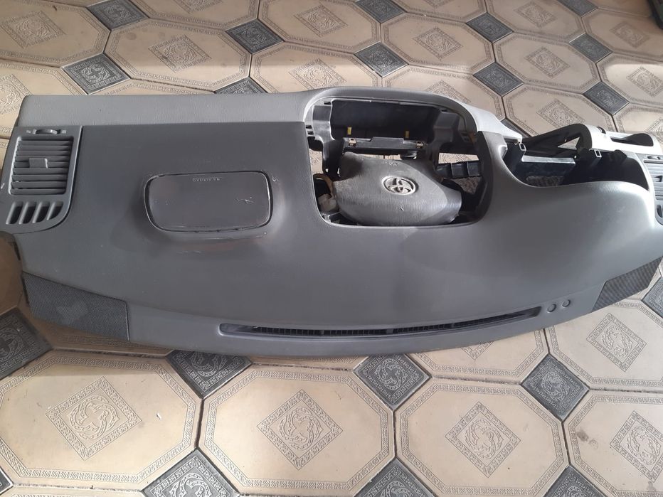 Продам торбеду-панель на тойоту камри.