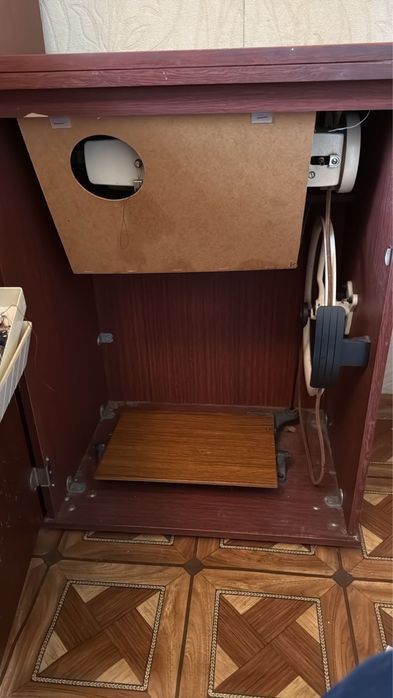 Продам швейную машинку