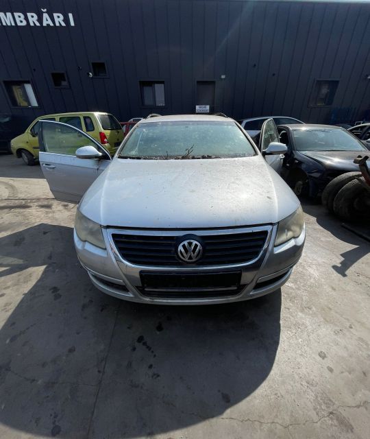 Lampa / Tripla stop stanga pe aripa Volkswagen VW Passat 2006