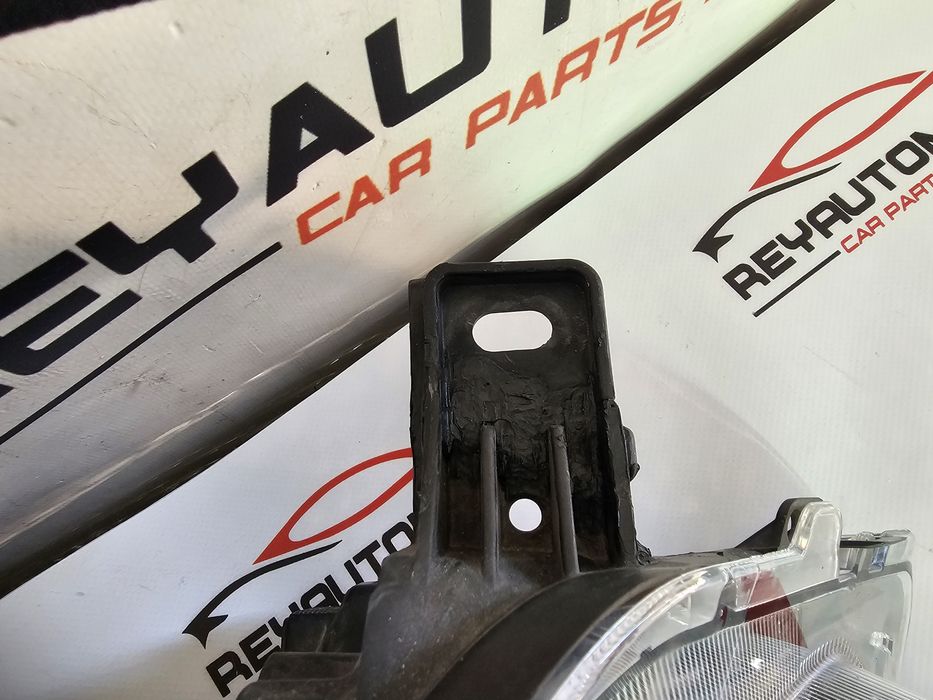 Far dreapta Ford Kuga 3 dupa 2020 cod LV4B-13W029-AF