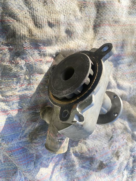 Водяная помпа BMW M20