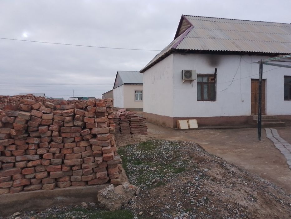 Сентреамазда ховли уй