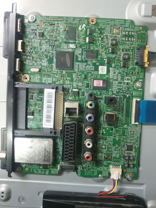 Телевизор Samsung UE32 F 5000KA на части