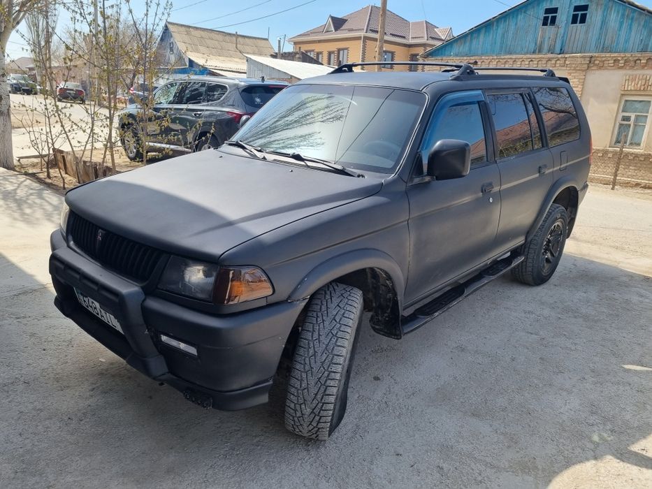 Мицубиси Монтеро спорт