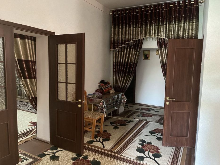 Qorako’l tumanida 6 sotiik kotedj sotiladi