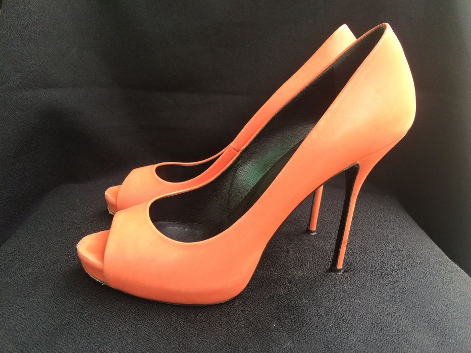 Туфли женские фирменные