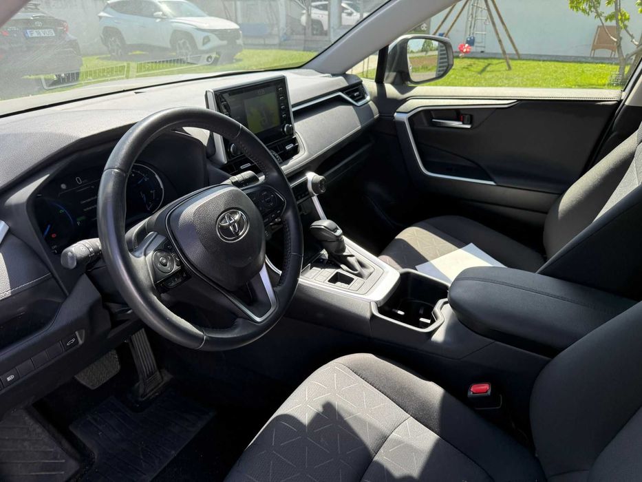 Toyota RAV4 2.5 Hybrid Dynamic 2022 Facelift - Full hibrid - istoric - 80.000km