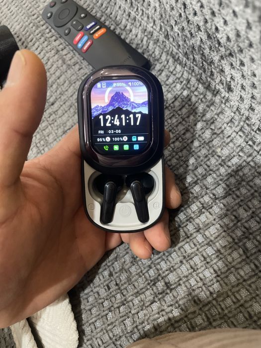 Наушники с лед экраном