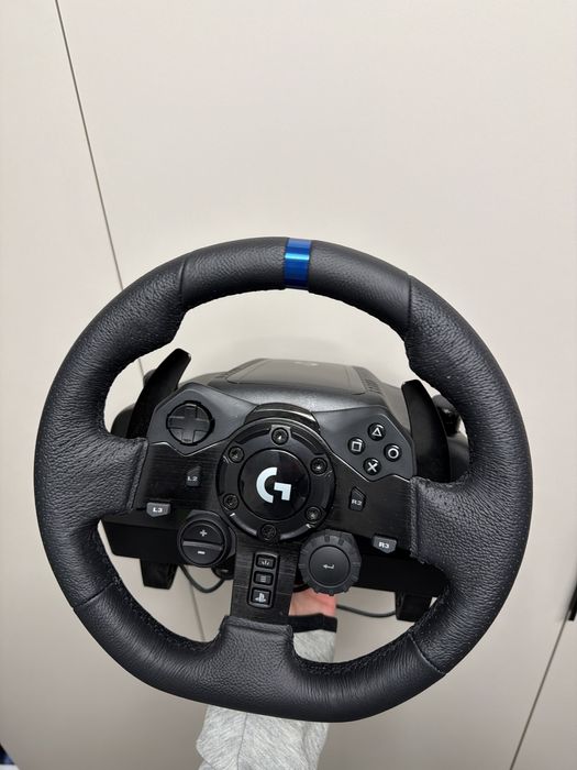 volan gaming logitech