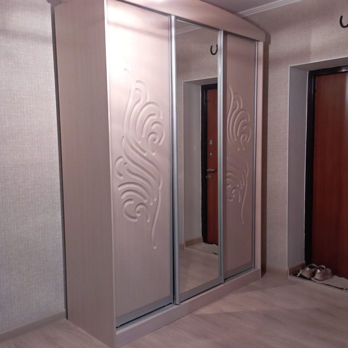 Шкаф купе продается