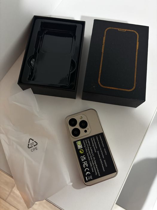 Mini telefon smart identic Iphone dar android