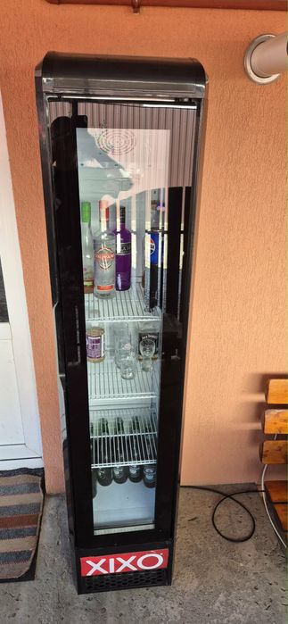 Frigider cu vitrină