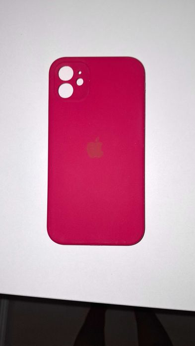 Продаю чехлы на Iphone 11 и Samsung S21 5g
