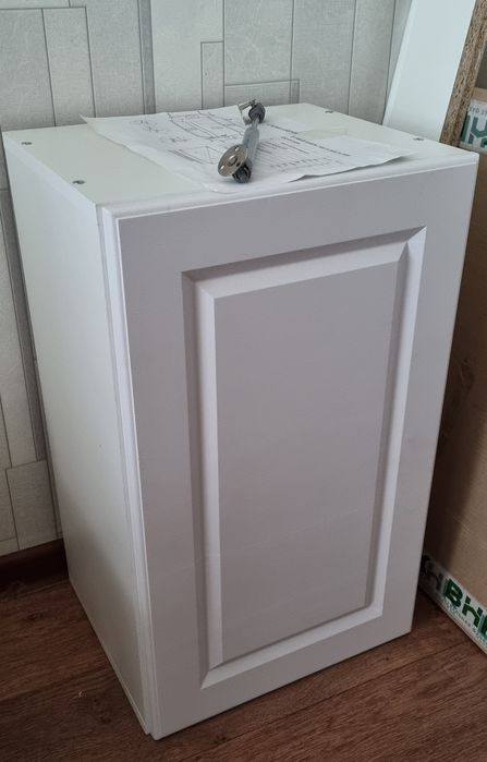 Продам кухонный гарнитур. Новый