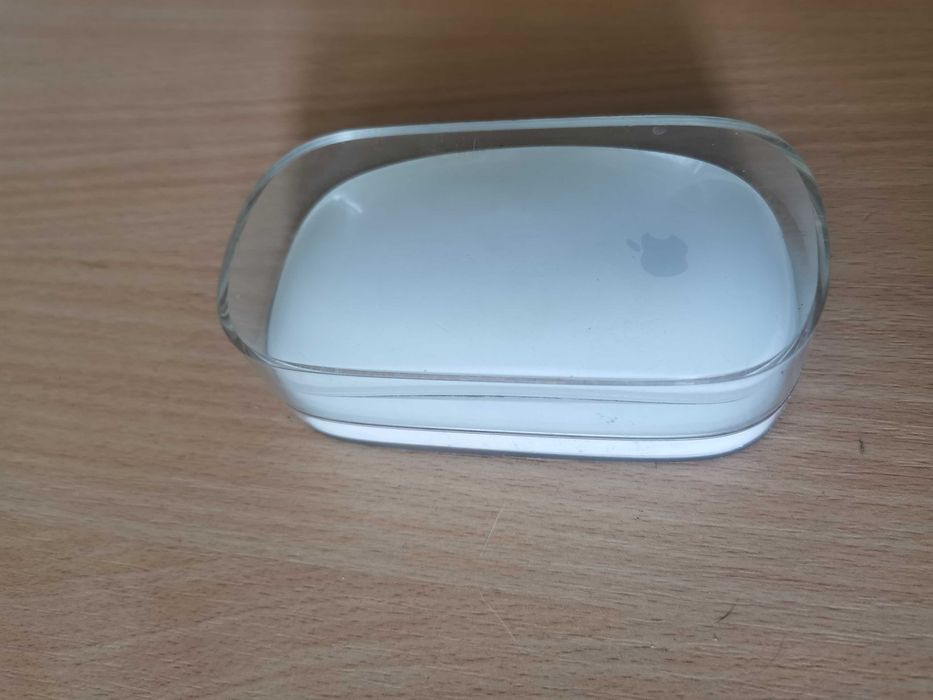 Apple Magic Mouse 1 -A1296  3Vdc + cutie si manuale de utilizare