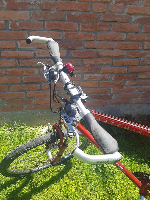 Vând bicicleta aluminiu