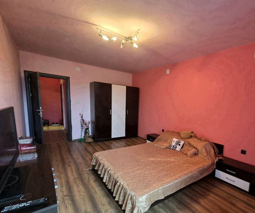 Етаж от къща гр.Кюстендил кв.Бузлуджа