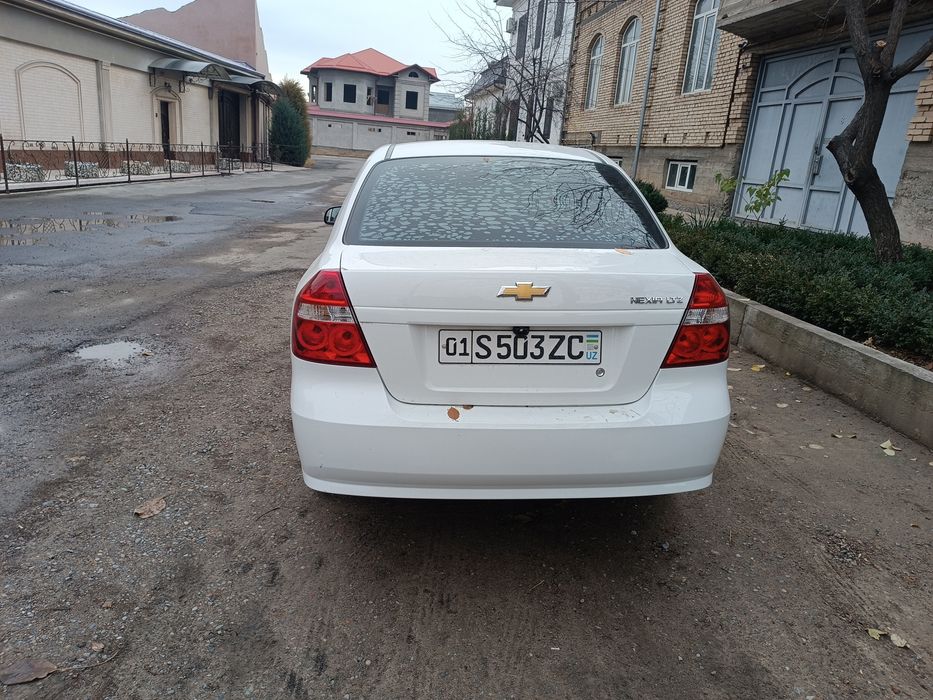 Узимнинг машинамни тезда сотмокчиман