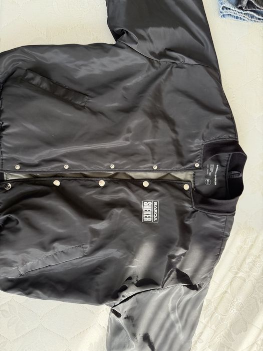 Продам бомбер BASQA