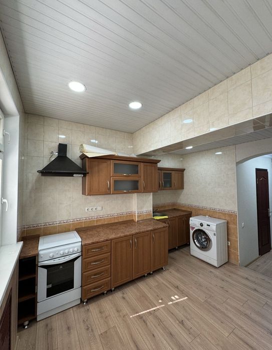 Срочный аренда квартира МЕТРО минор 3 комнита метро 200 метир