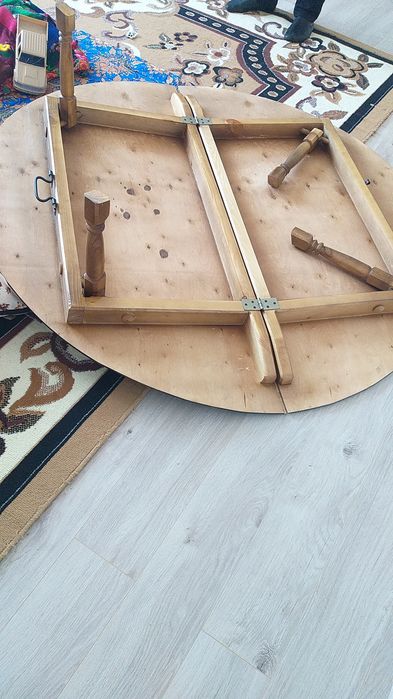 Продам Столы круглые