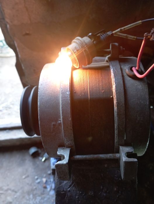 Generator hidro eolian