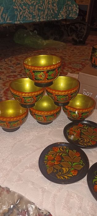 Продаю посуду Хохлома