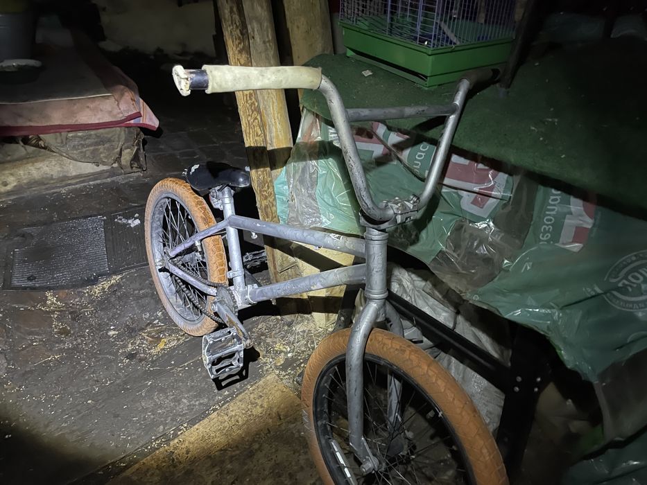 Серый беймикс аранжавые колёса