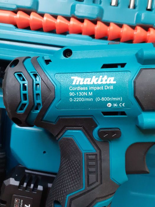 Акумулаторен ударен винтоверт