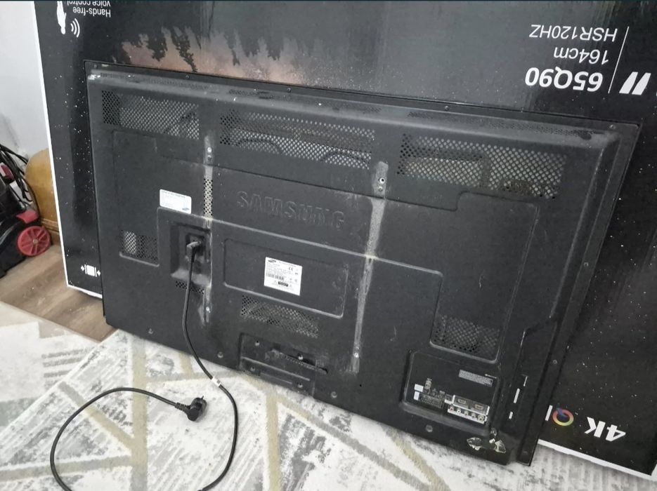 Телевизор 55 диагонал