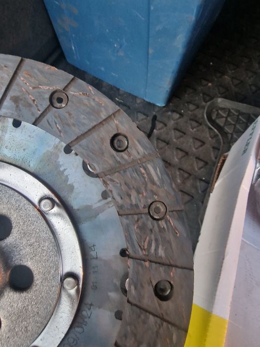 Маховик valeo за vw touran  2 tdi