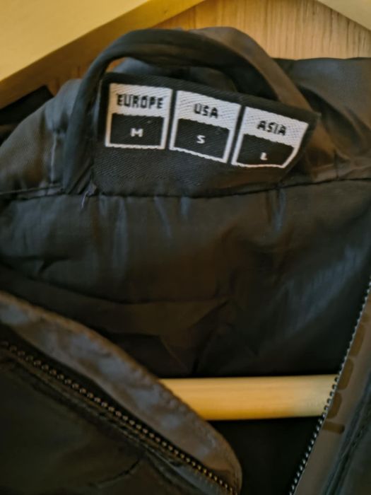 Мъжко яке на Hummel