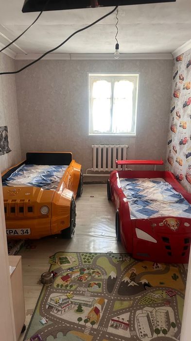 Детская кровать машинки