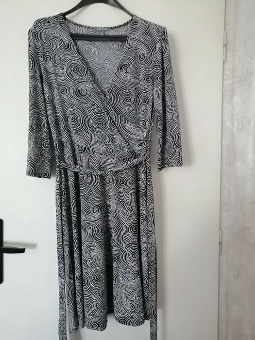 Дамска рокля размер L