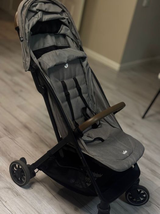 Коляска в хорошем состоянии