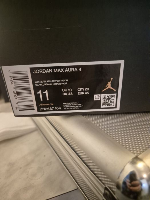 Air Jordan Max Aura 4