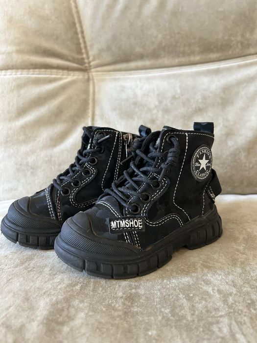 Продам детскую обувь