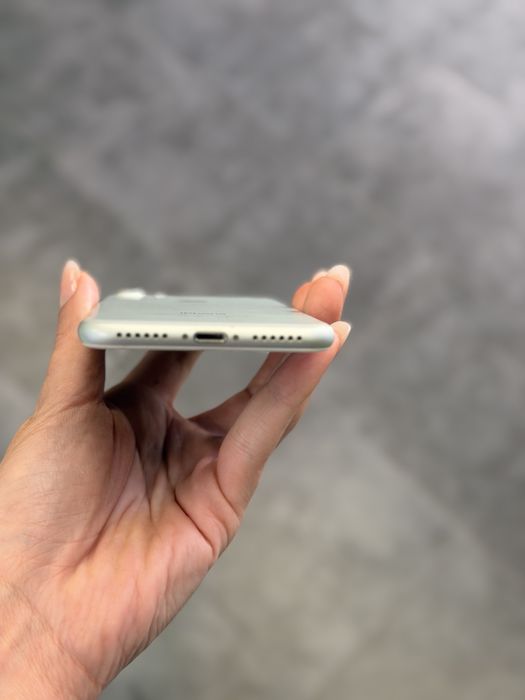 iPhone 7 32GB 100% Sanatate Baterie Impecabil