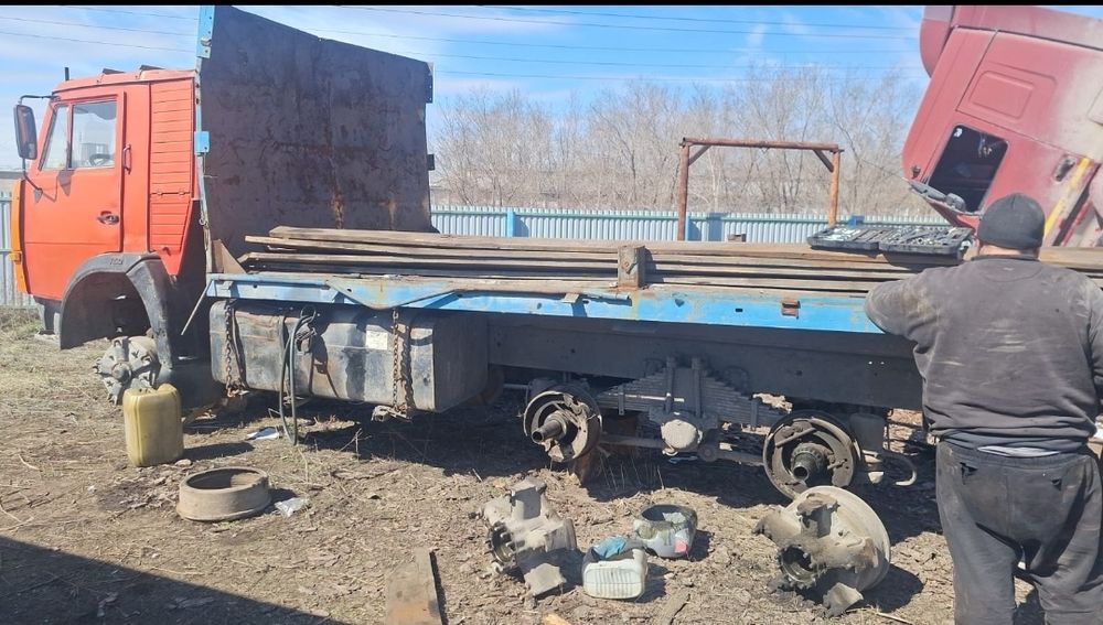 Продам Камаз тягач на разбор