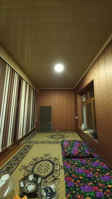 Квартира сотилади шарк 1 да