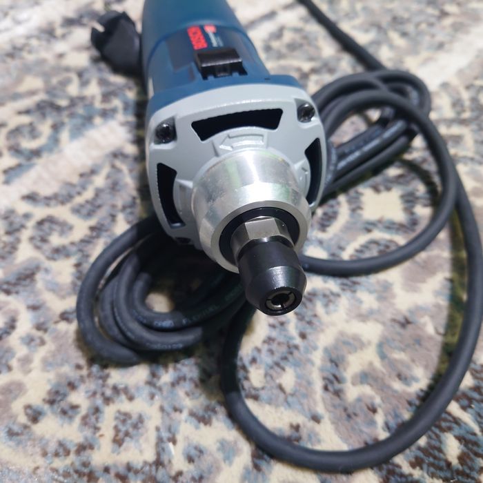 Polizor drept Bosch Profesional GGS 28 CE