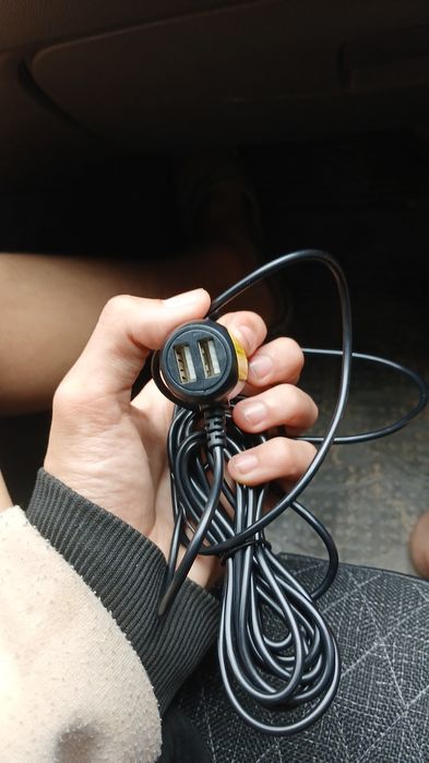 Videoregistrator zaryadka