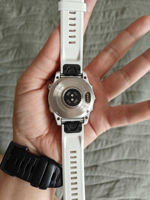 Часовник Smartwatch Garmin Fenix 7S, 42mm, Silver/Whitestone