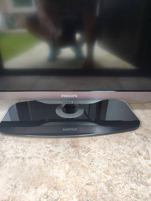 PHILIPS теливизор