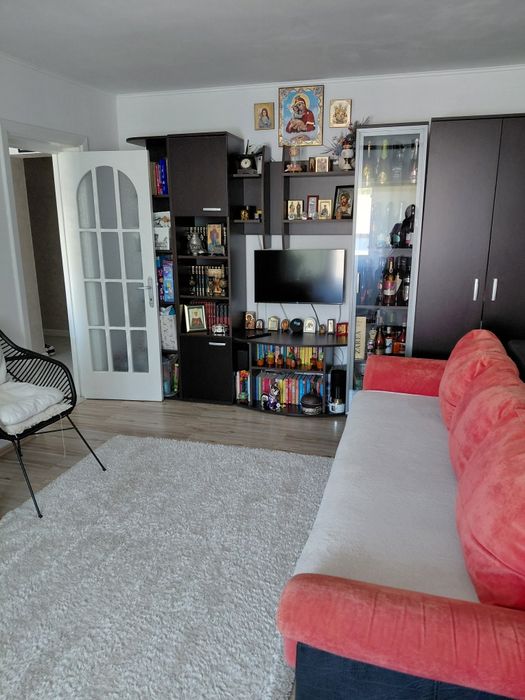 Închiriez apartament 2 camere