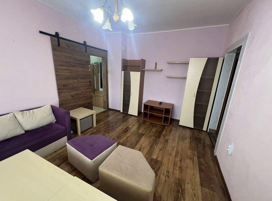 Дава се под наем Тристаен апартамент в София, Дружба 1 - 77 кв.м за 668.1 € - Снимка #1