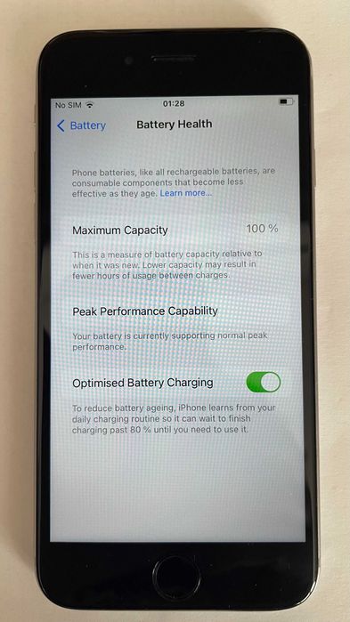 iphone 6s, working 100% battery in excellent condition, collectable