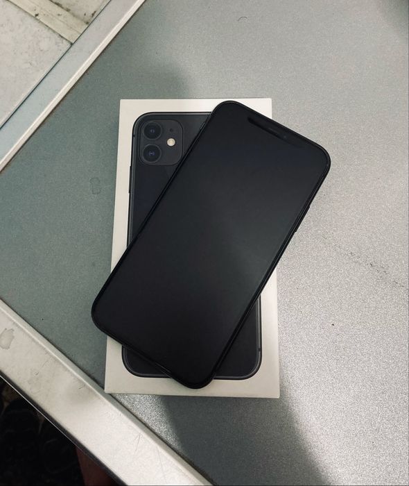 Продам айфон 11 128 гб